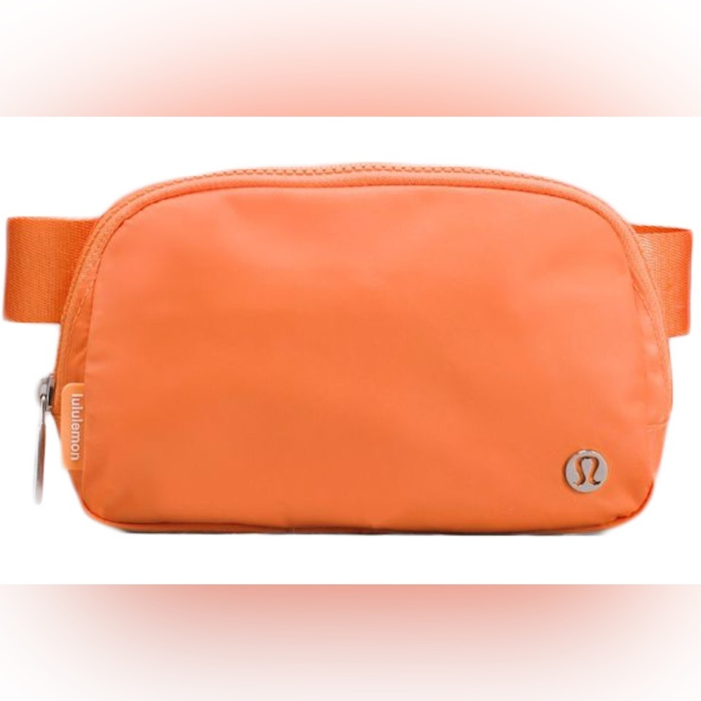 lululemon EVERYWHERE BELT BAG
Golden Apricot/Warm Coral - like new